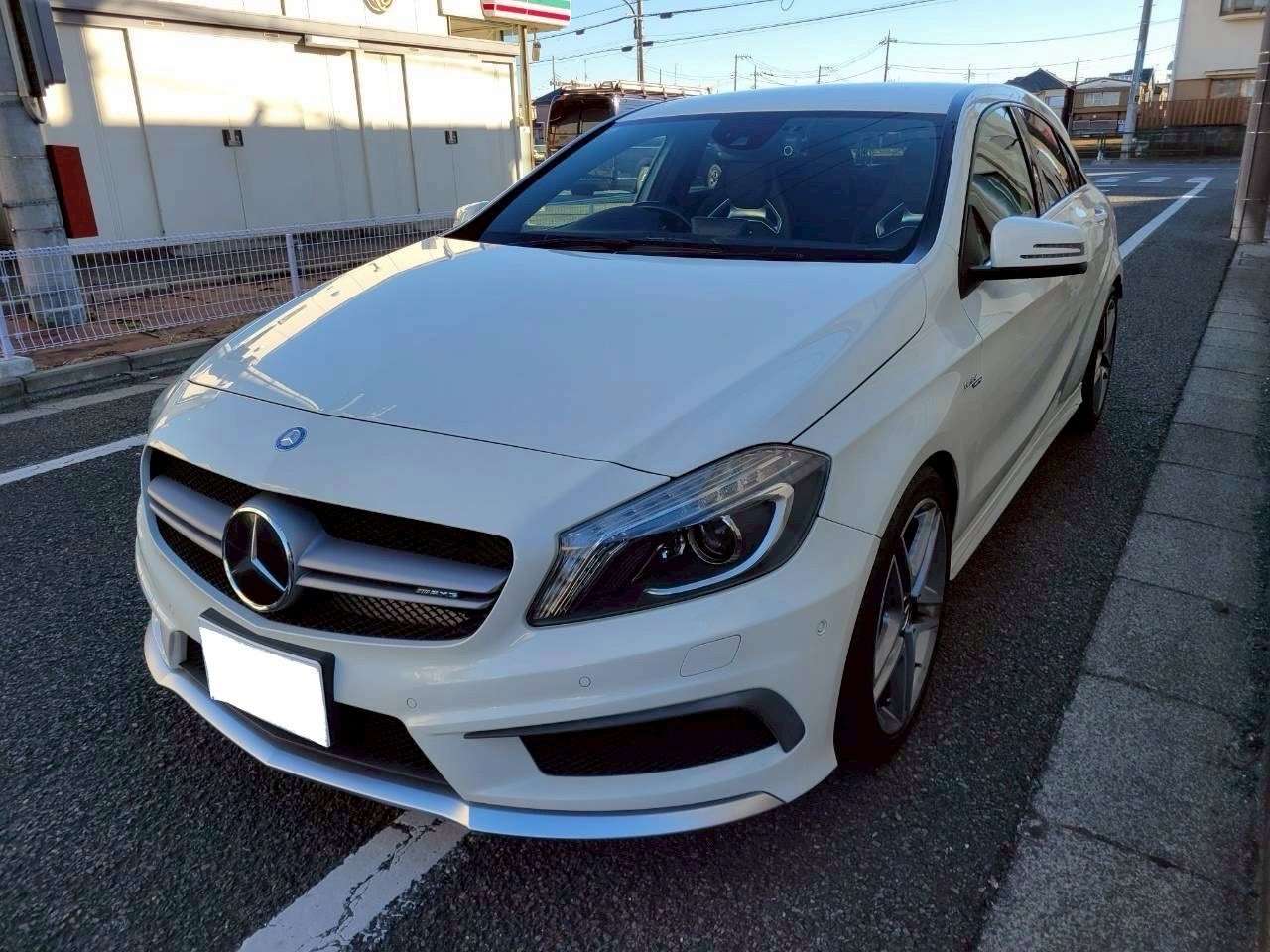 ベンツA45AMG 4WD ホワイト