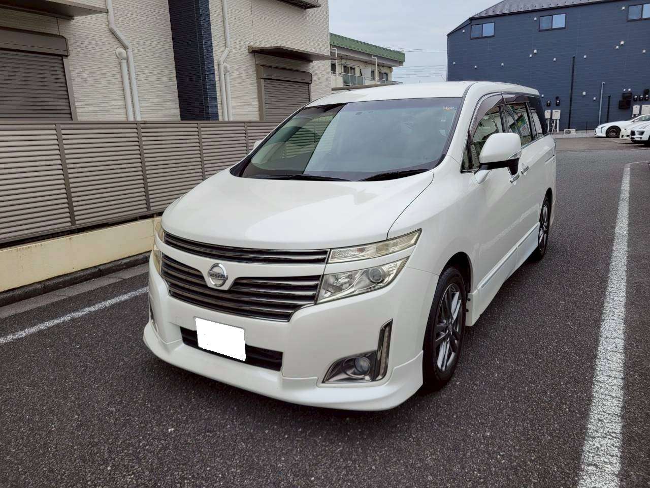 日産 エルグランド250ハイウェイスター アーバンクロム